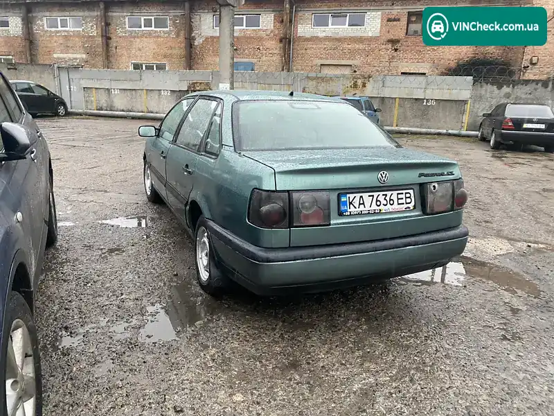 Volkswagen Passat 1994, фото з оголошення 2 з 20, VIN WVWZZZ3AZRE203065