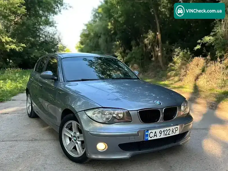 BMW 1 Series 2004, фото з оголошення 1 з 10, VIN WBAUF51070JT40295