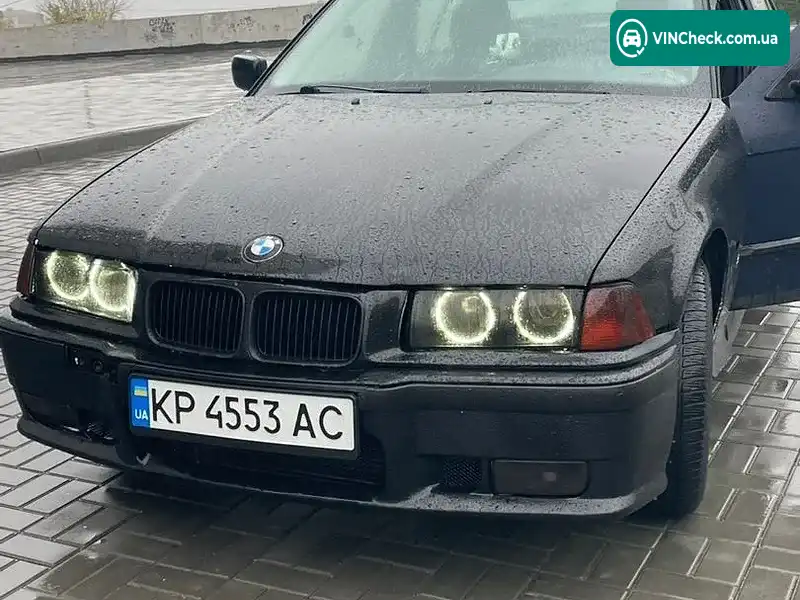 BMW 3 Series 1992, фото з оголошення 1 з 7, VIN WBACC110X0FF38842