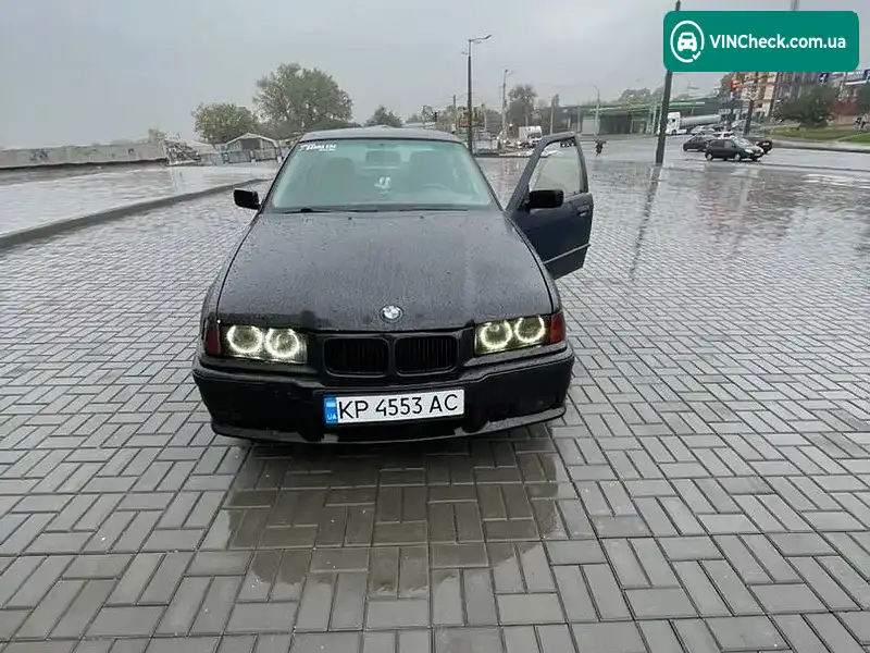 BMW 3 Series 1992, фото з оголошення 2 з 7, VIN WBACC110X0FF38842