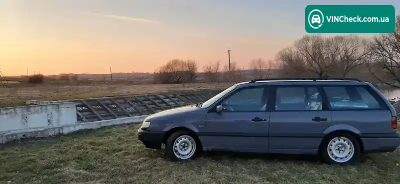 Volkswagen Passat 1995, фото з оголошення 2 з 14, VIN WVWZZZ3AZSE115942