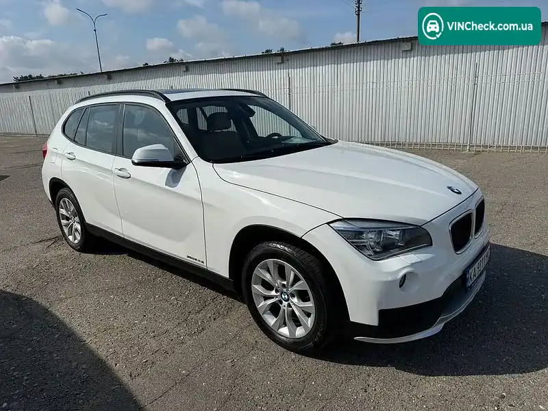 BMW X1 2013, фото з оголошення 2 з 20, VIN WBAVL1C51DVR92178