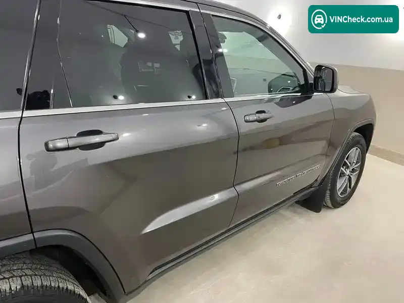 Jeep Grand Cherokee 2019, фото з оголошення 2 з 16, VIN 1C4RJFAG8KC653325