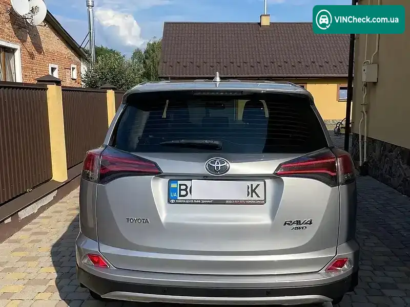 Toyota RAV4 2017, фото з оголошення 1 з 6, VIN JTMRBREV70D088547