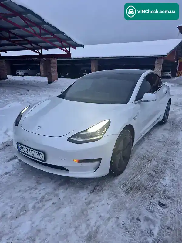 Tesla Model 3 2019, фото з оголошення 1 з 21, VIN 5YJ3E1EAXKF482874