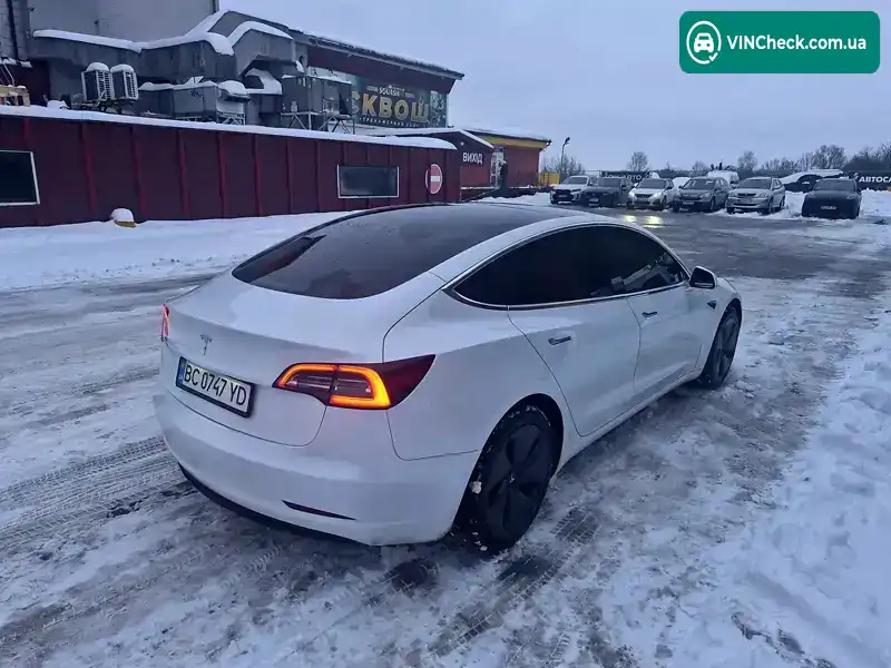 Tesla Model 3 2019, фото з оголошення 2 з 21, VIN 5YJ3E1EAXKF482874