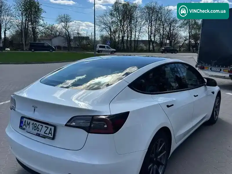Tesla Model 3 2021, фото з оголошення 2 з 18, VIN 5YJ3E1EA3MF988582