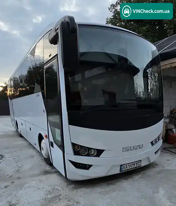 Isuzu Visigo 2013, фото з оголошення 1 з 17, VIN NNAM0AULS02000012