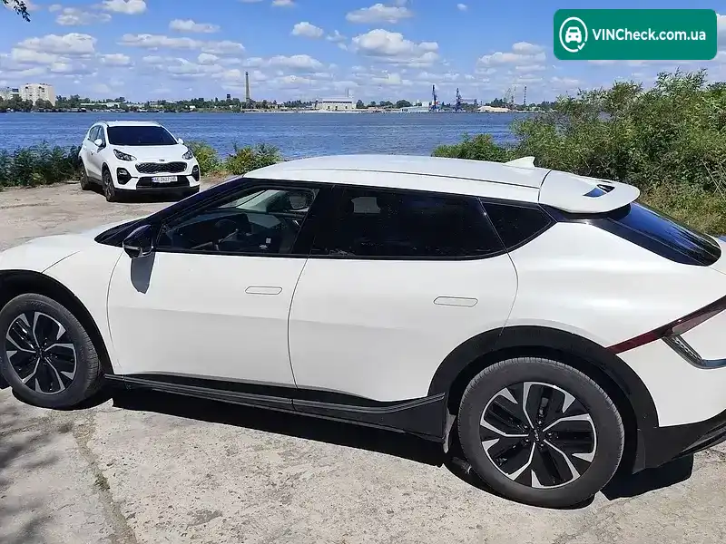 Kia EV6 2023, фото з оголошення 2 з 20, VIN KNDC3DLC5R5615063