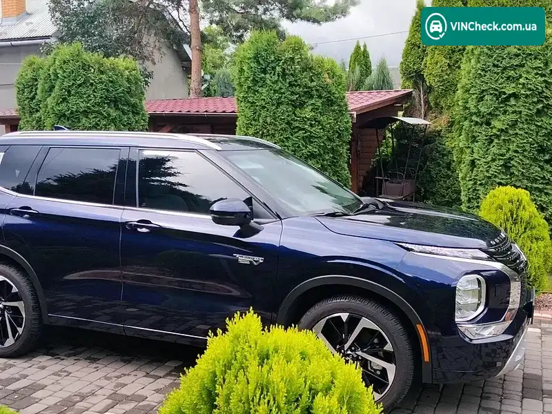 Mitsubishi Outlander 2025, фото з оголошення 2 з 20, VIN JA4T5WA90SZ040683