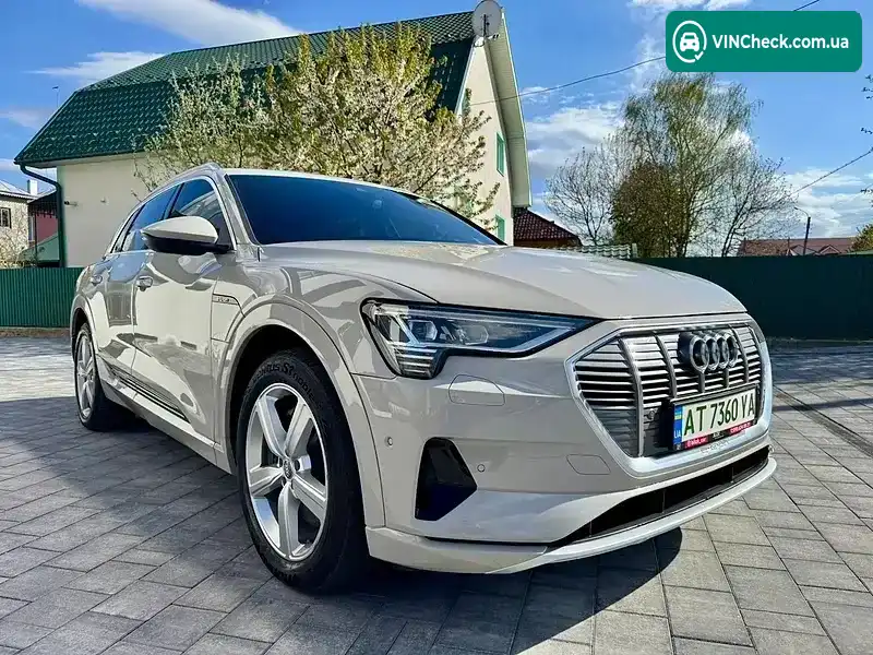Audi e-tron 2019, фото з оголошення 2 з 21, VIN WA1AABGE1KB012724