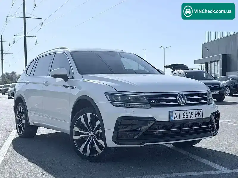 Volkswagen Tiguan 2018, фото з оголошення 1 з 20, VIN 3VV5B7AX5JM220853