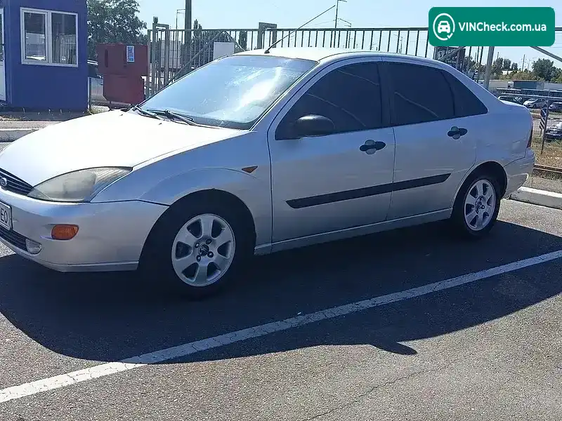Ford Focus 2002, фото з оголошення 2 з 20, VIN 1FAFP33P82W180348