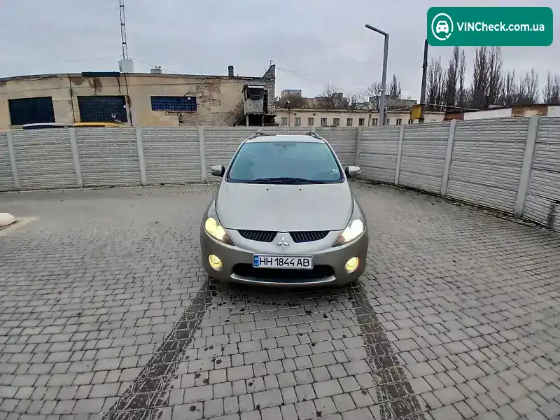 Mitsubishi Grandis 2006, фото з оголошення 2 з 14, VIN JMBLRNA4W7Z000604