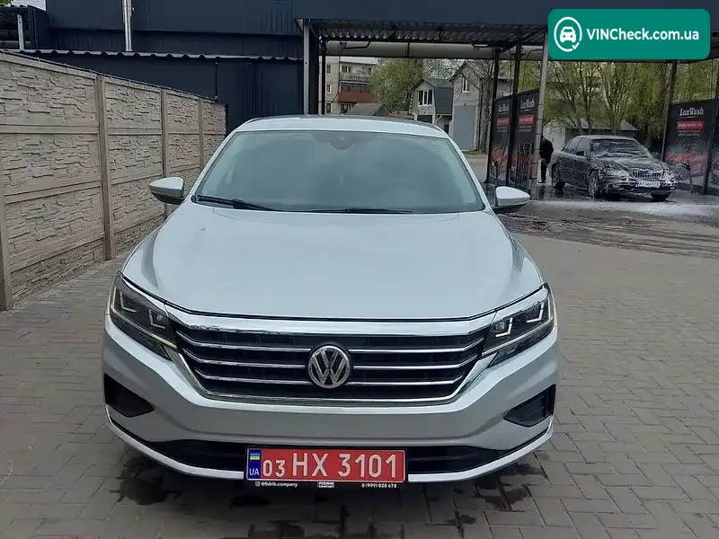 Volkswagen Passat 2020, фото з оголошення 2 з 20, VIN 1VWSA7A34LC016631