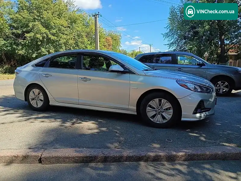 Hyundai Sonata 2018, фото з оголошення 2 з 12, VIN KMHE24L39JA079639