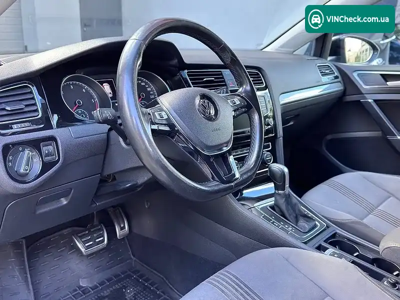 Volkswagen Golf 2016, фото з оголошення 2 з 20, VIN WVWZZZAUZHP551816