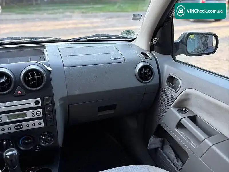 Ford Fusion 2004, фото з оголошення 1 з 10, VIN WF0UXXGAJU4C27467
