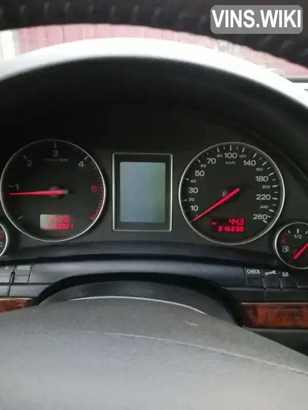Audi A4 2002, фото з оголошення 2 з 16, VIN WAUZZZ8E92A058331