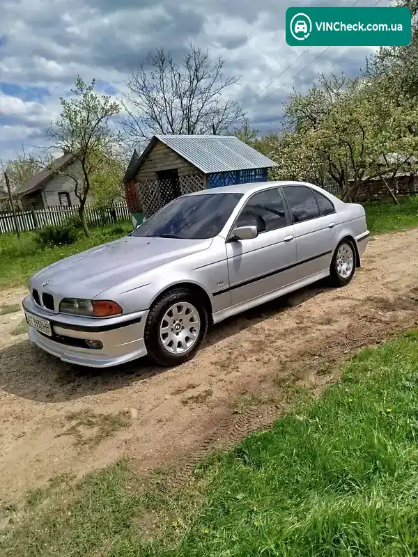 BMW 5 Series 1999, фото з оголошення 1 з 15, VIN WBADF71070BS60601