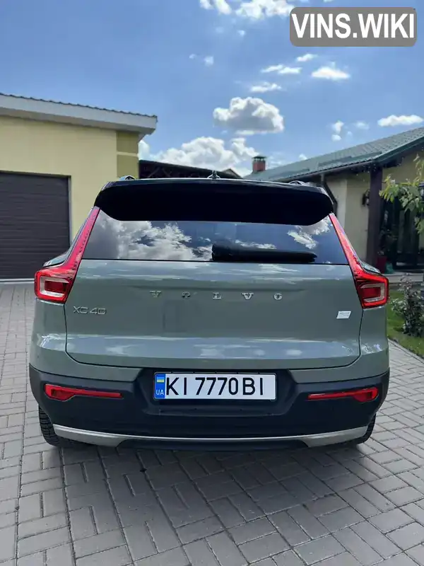 Volvo XC40 2021, фото з оголошення 2 з 21, VIN YV1XZEDVEN2677910
