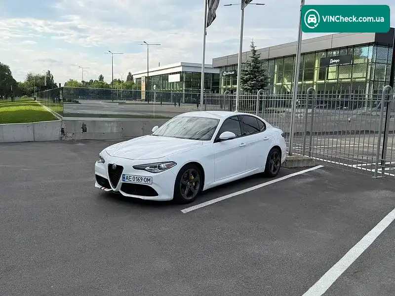 Alfa Romeo Giulia 2017, фото з оголошення 2 з 20, VIN ZARFAEDN3H7538985