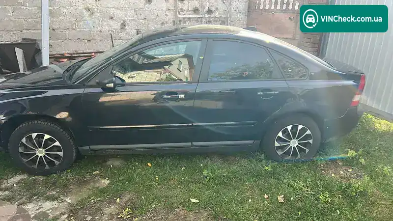 Volvo S40 2006, фото з оголошення 2 з 10, VIN YV1MS204262215123