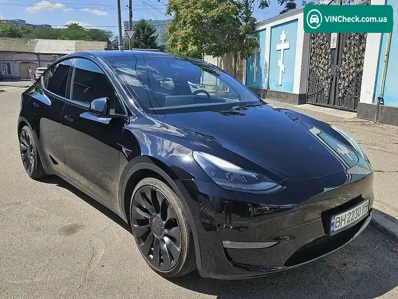 Tesla Model Y 2022, фото з оголошення 2 з 13, VIN 7SAYGDEFXNF383167