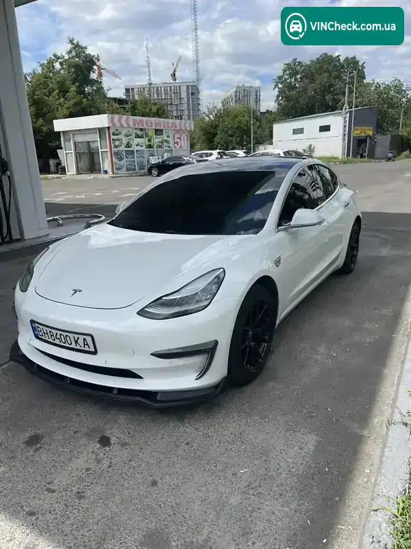 Tesla Model 3 2020, фото з оголошення 2 з 13, VIN 5YJ3E1EA9LF738200