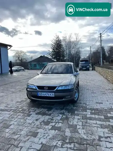 Opel Vectra 1998, фото з оголошення 1 з 8, VIN W0L0JBF68W5163176