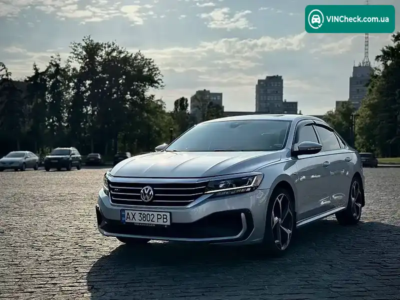 Volkswagen Passat 2020, фото з оголошення 2 з 18, VIN 1VWMA7A3XLC027108