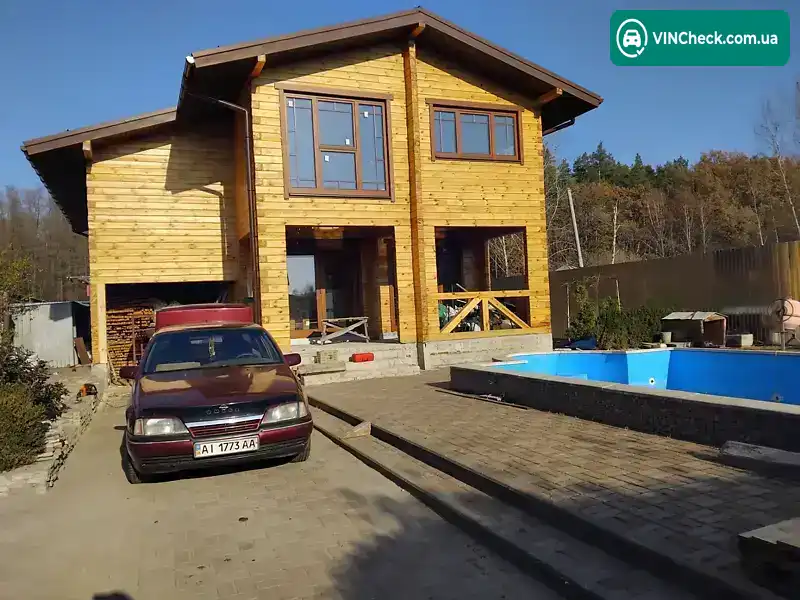 Opel Omega 1990, фото з оголошення, VIN W0L000017K1175748