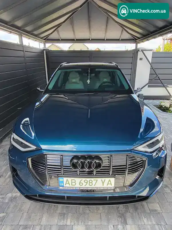 Audi e-tron 2019, фото з оголошення 2 з 21, VIN WAUZZZGE5LB002061