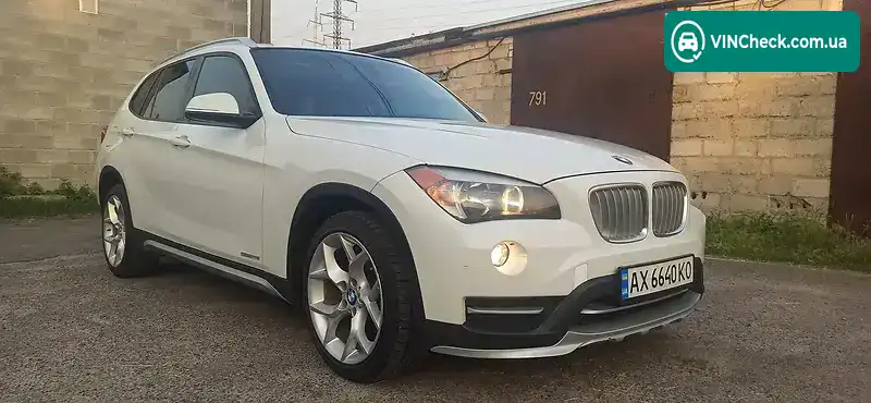 BMW X1 2014, фото з оголошення 2 з 12, VIN WBAVM1C56FVW58907