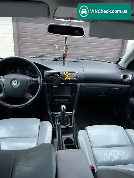 Skoda Superb 2005, фото з оголошення 2 з 12, VIN TMBBG63UX69103940