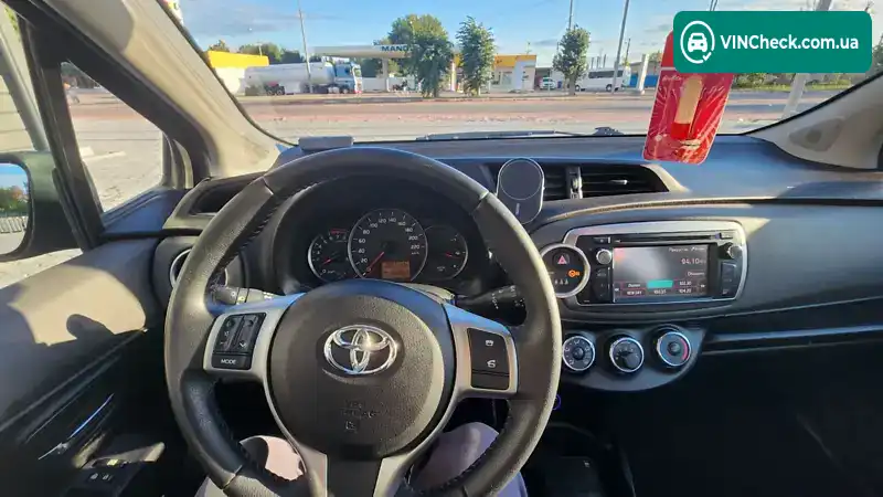Toyota Yaris 2012, фото з оголошення 2 з 15, VIN VNKKL3D360A036833