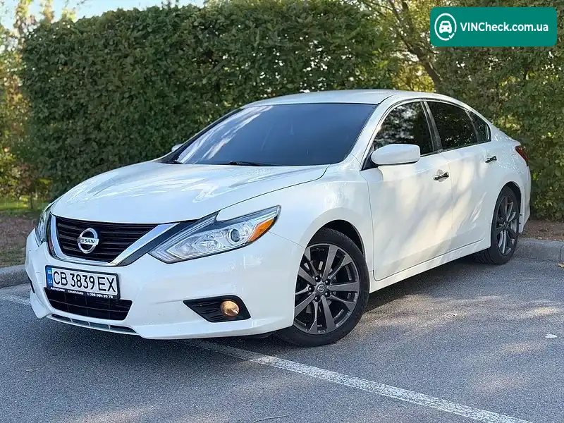 Nissan Altima 2018, фото з оголошення 2 з 19, VIN 1N4AL3AP9JC237245