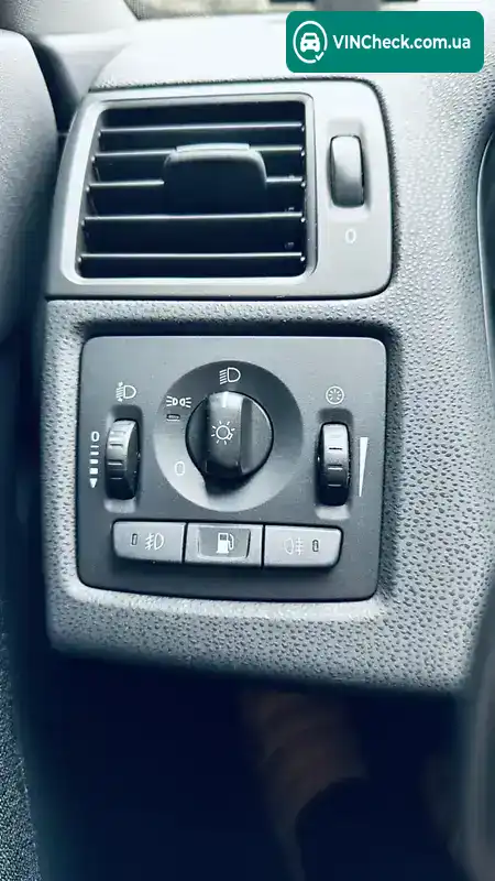 Volvo S40 2012, фото з оголошення 2 з 17, VIN YV1MS434BC2577583