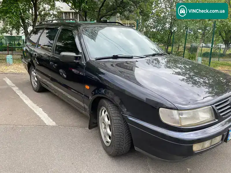 Volkswagen Passat 1994, фото з оголошення 2 з 20, VIN WVWZZZ3AZSE128277