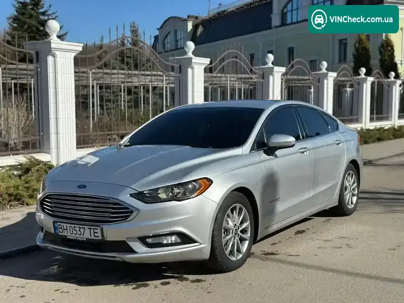 Ford Fusion 2018, фото з оголошення 2 з 21, VIN 3FA6P0LU5JR252029
