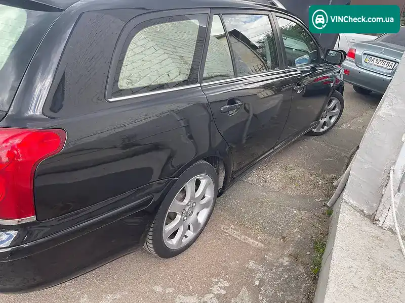 Toyota Avensis 2005, фото з оголошення 2 з 9, VIN SB1EJ56L90E031255