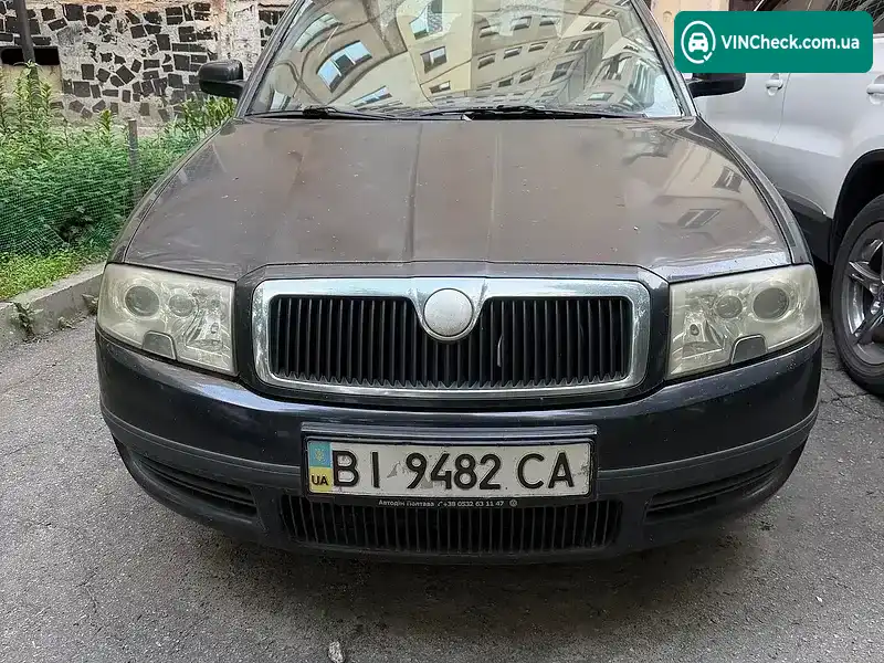 Skoda Superb 2004, фото з оголошення 1 з 3, VIN TMBDL23U95B044691