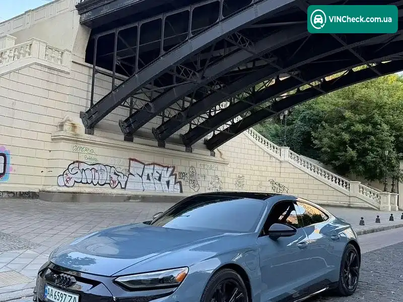 Audi e-tron GT 2023, фото з оголошення 2 з 20, VIN WAUCJBFW0R7001457