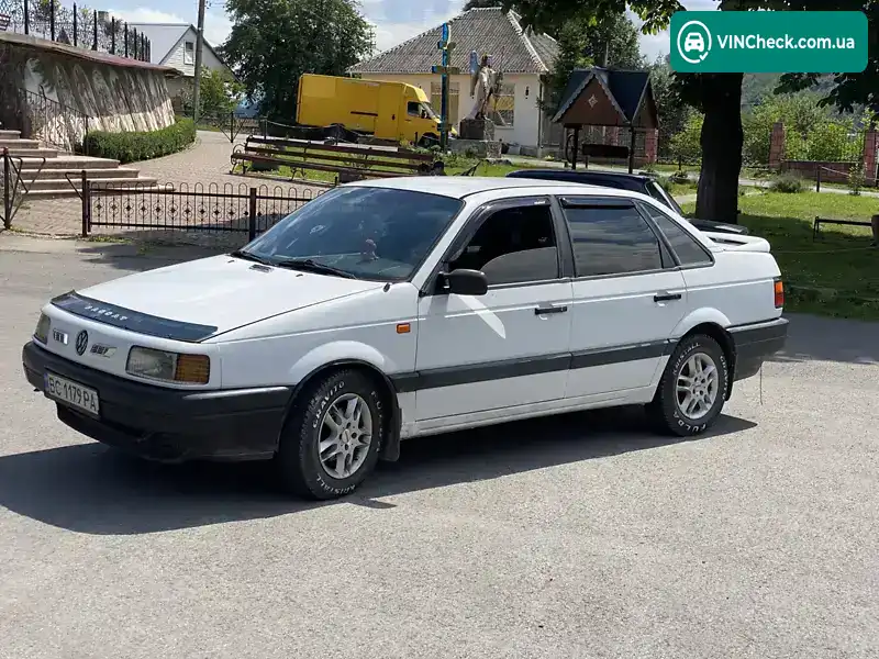 Volkswagen Passat 1989, фото з оголошення 1 з 10, VIN WVWZZZ3BZVE032176