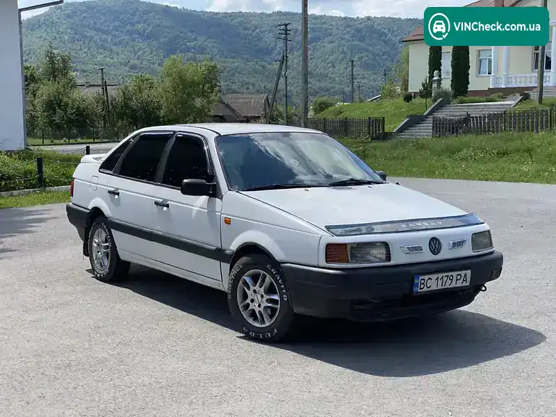 Volkswagen Passat 1989, фото з оголошення 2 з 10, VIN WVWZZZ3BZVE032176