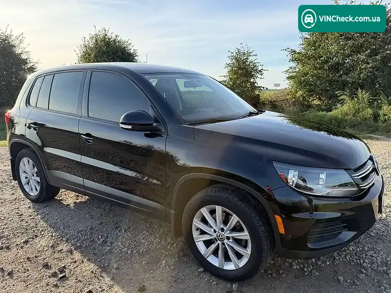 Volkswagen Tiguan 2017, фото з оголошення 2 з 18, VIN WVGAV7AX6HK045384