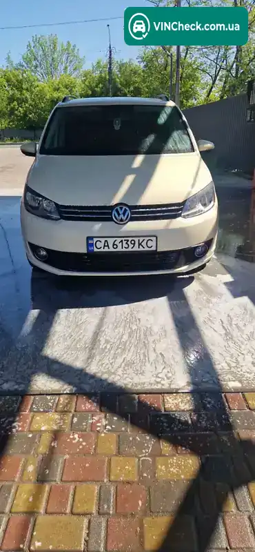Volkswagen Touran 2015, фото з оголошення 1 з 10, VIN WVGZZZ1TZFW057392