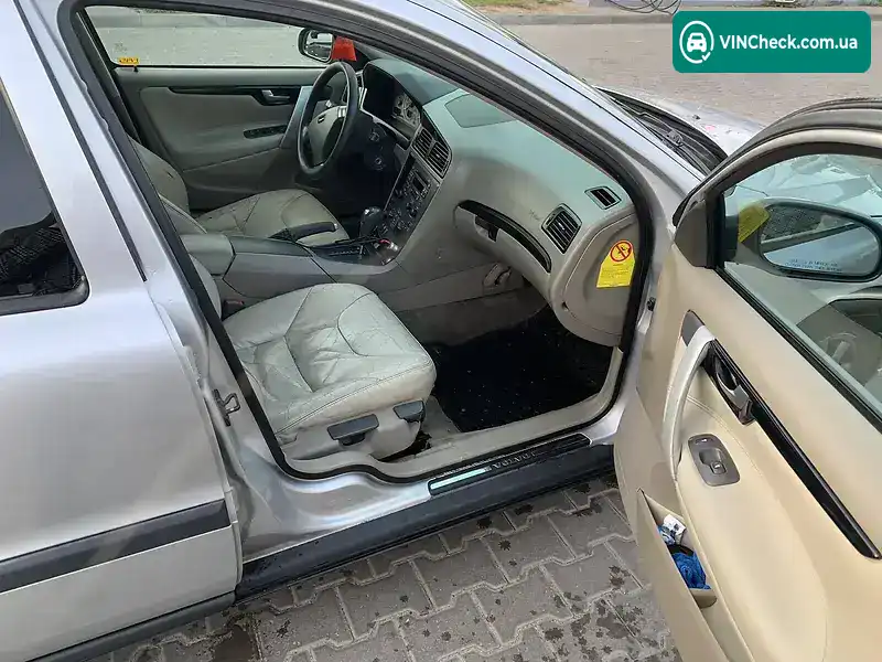 Volvo S60 2002, фото з оголошення 2 з 17, VIN YV1RS61R322169092