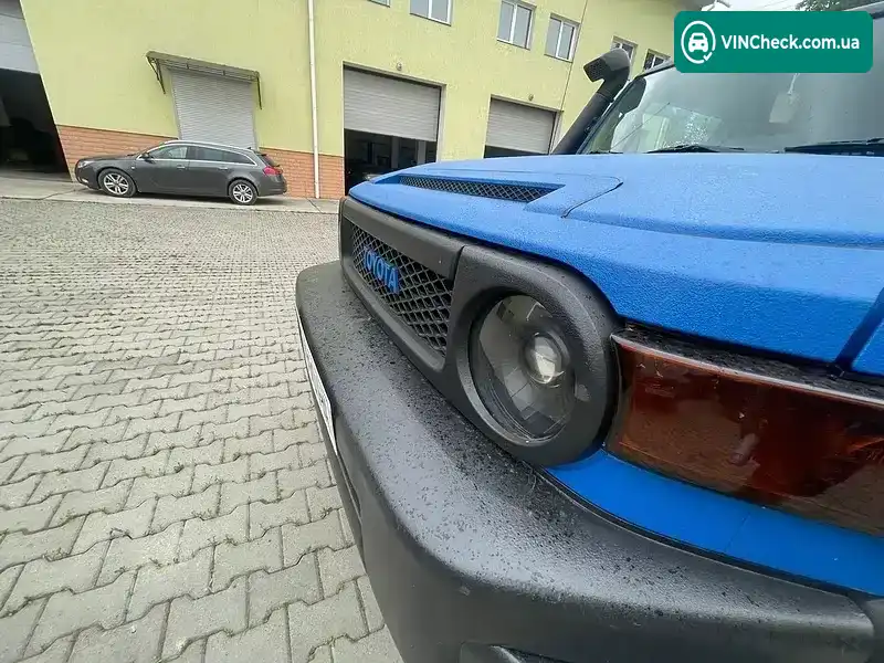 Toyota FJ Cruiser 2006, фото з оголошення 1 з 11, VIN JTEBU11F770043939