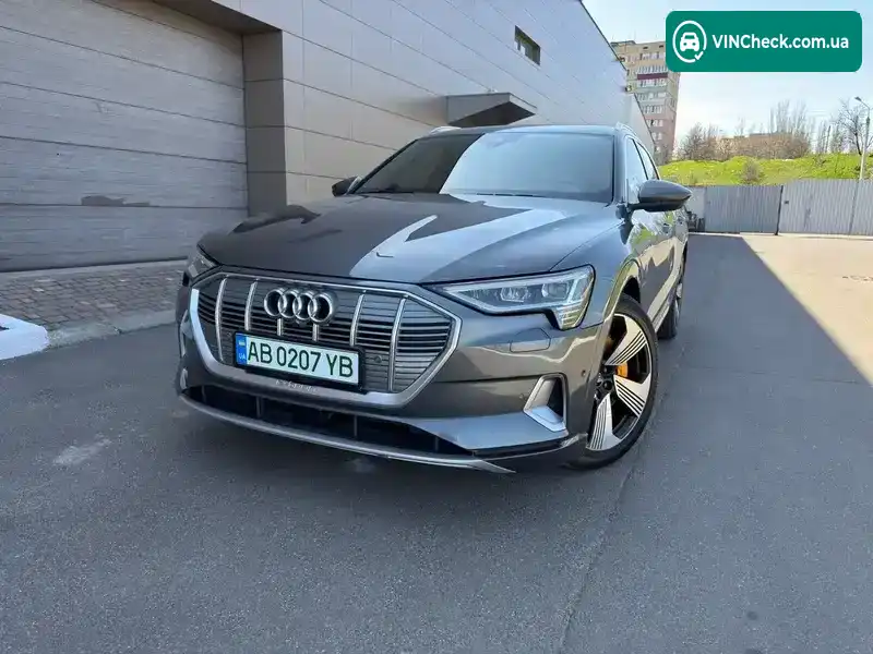Audi e-tron 2019, фото з оголошення 1 з 21, VIN WA1VAAGE5KB006114
